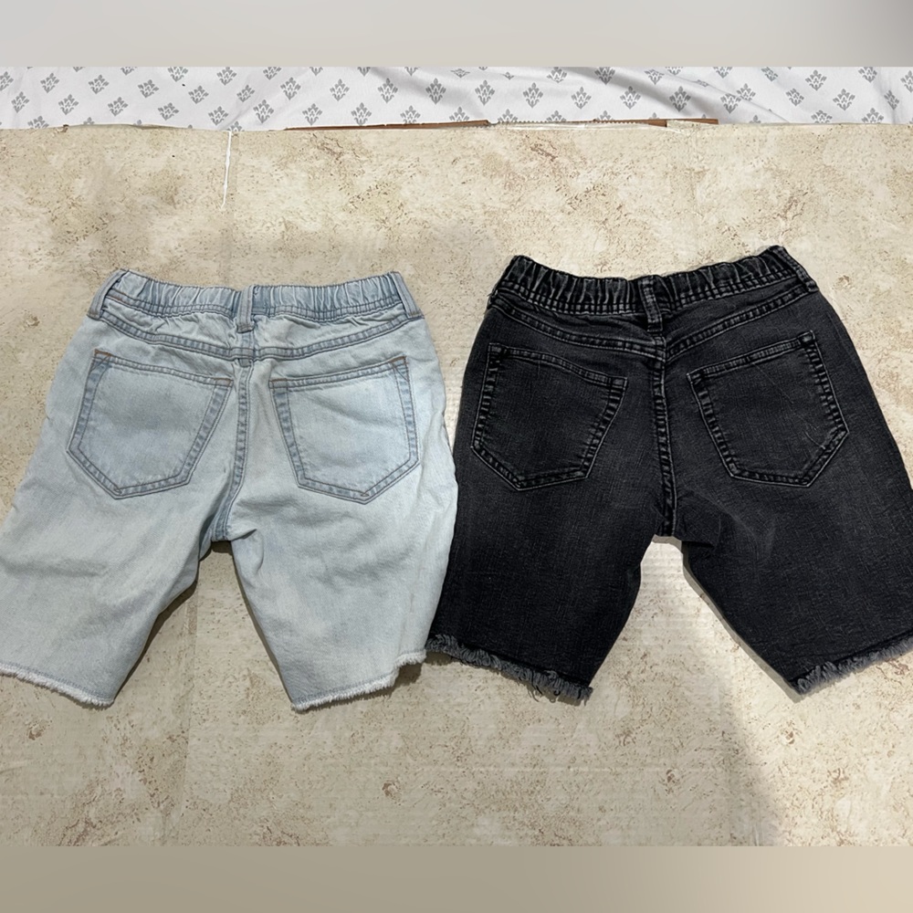 GAP boys denim shorts bundle size M. Light was and black wash. - Picture 6 of 7